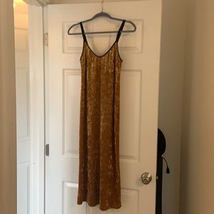 Topshop Crushed Velvet MIDI Dress - Size 4